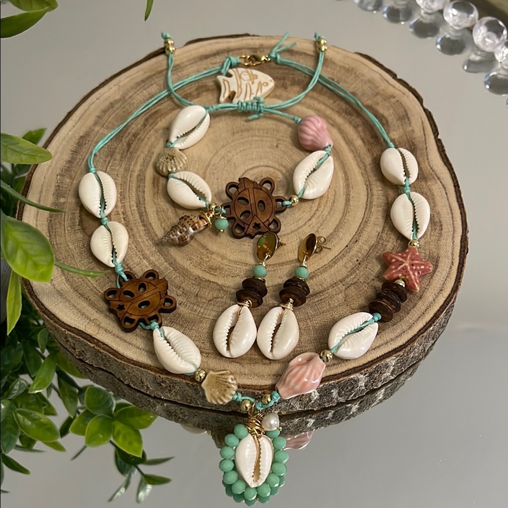 Bohemian Shell Jewelry Set with Turquoise Accents